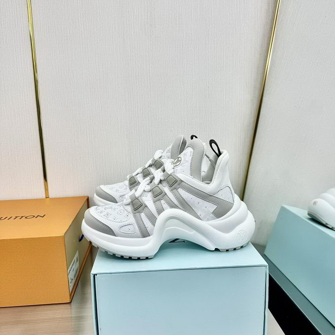 Louis Vuitton Sneakers Wmns ID:20250217-126